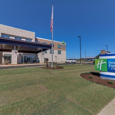 Holiday Inn Express & Suites - Union City By Ihg Eksteriør billede