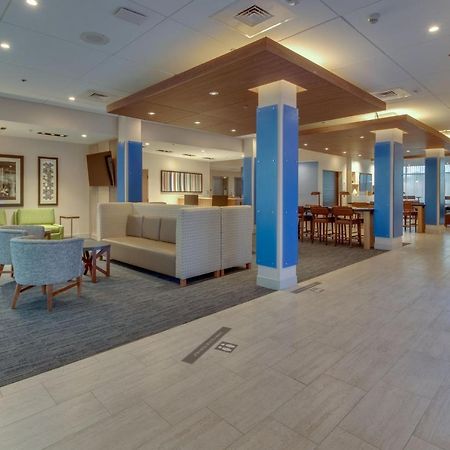 Holiday Inn Express & Suites - Union City By Ihg Eksteriør billede
