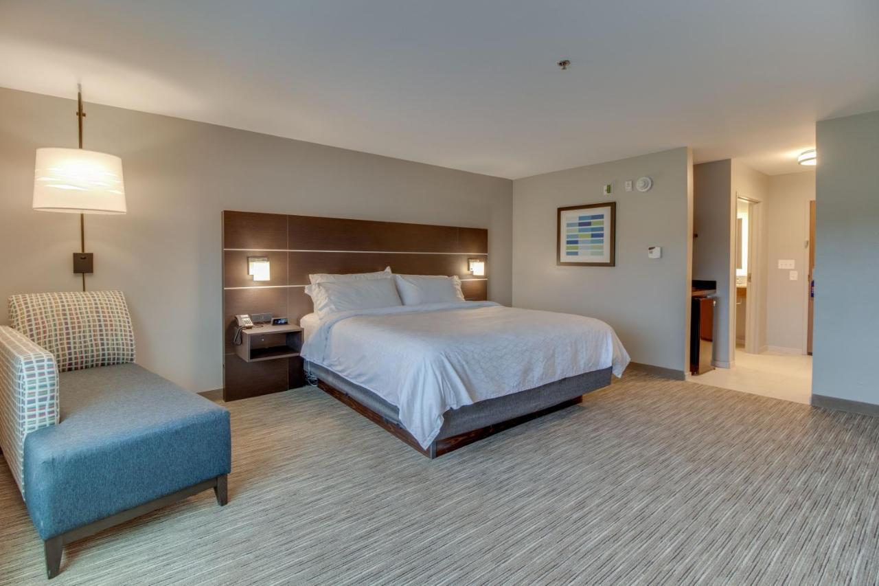 Holiday Inn Express & Suites - Union City By Ihg Eksteriør billede