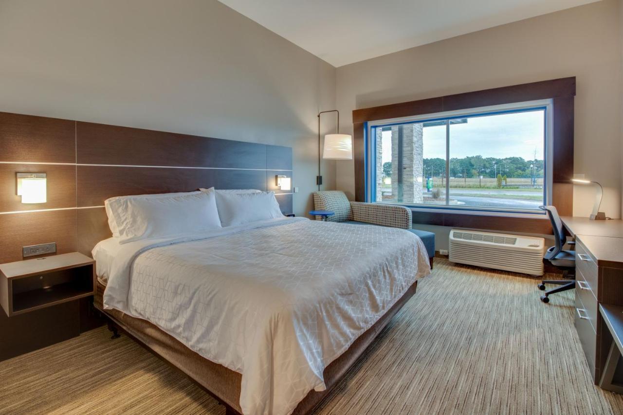 Holiday Inn Express & Suites - Union City By Ihg Eksteriør billede