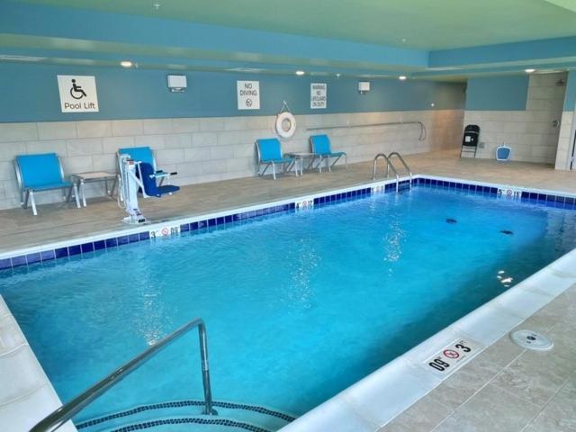 Holiday Inn Express & Suites - Union City By Ihg Eksteriør billede