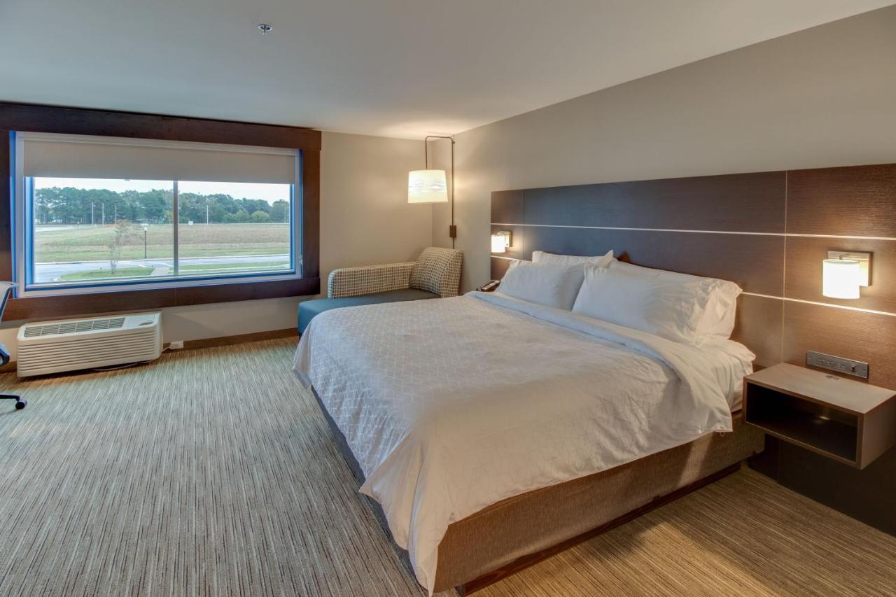 Holiday Inn Express & Suites - Union City By Ihg Eksteriør billede