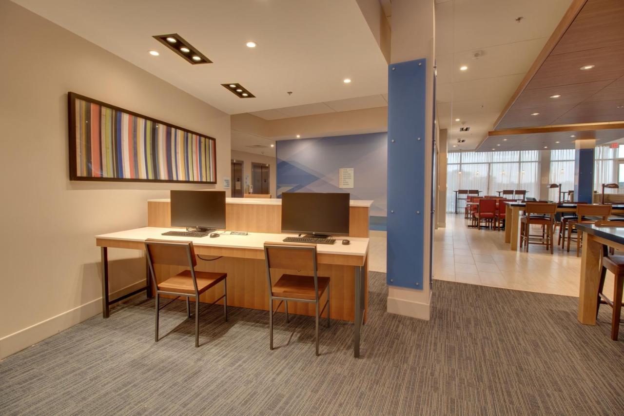 Holiday Inn Express & Suites - Union City By Ihg Eksteriør billede