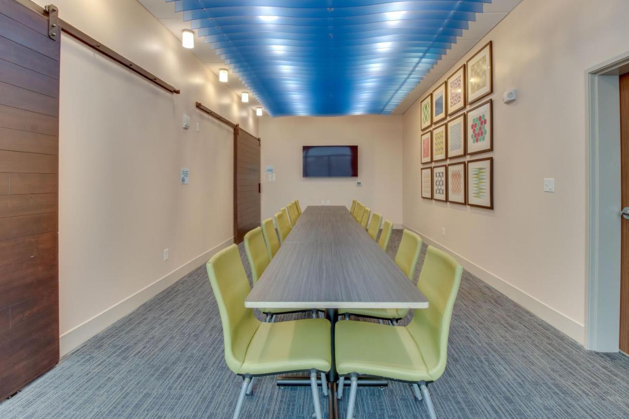 Holiday Inn Express & Suites - Union City By Ihg Eksteriør billede