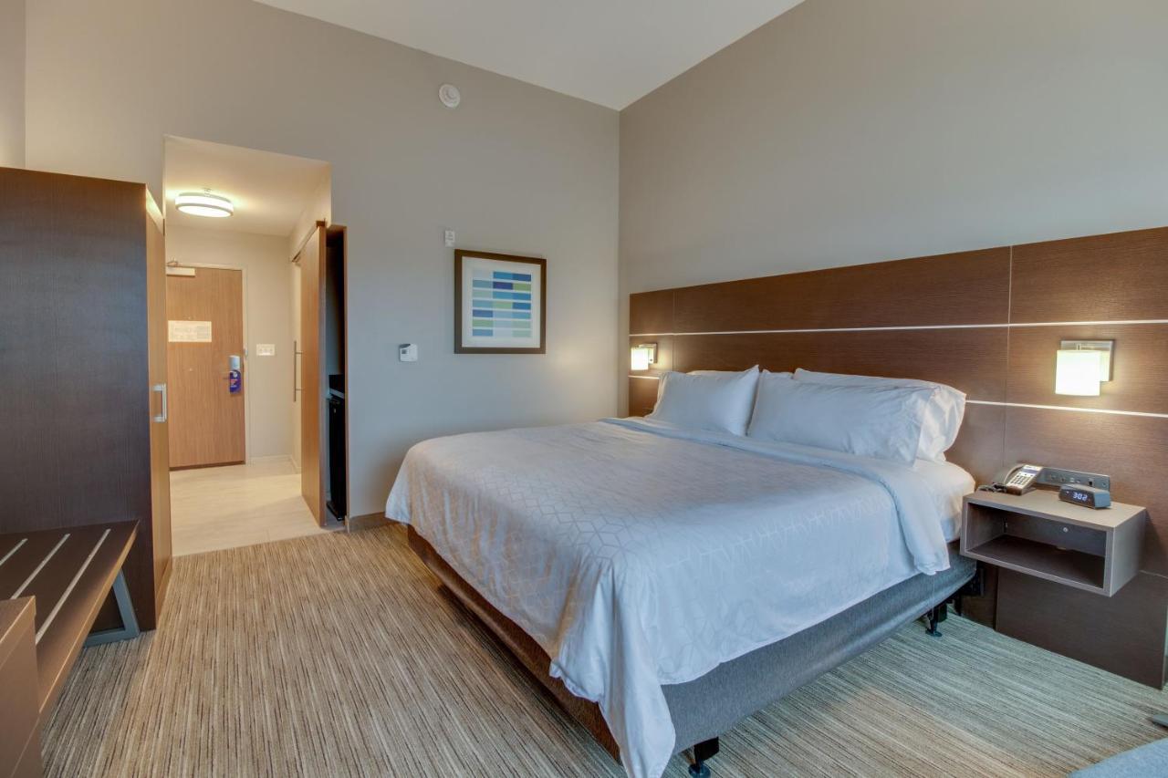 Holiday Inn Express & Suites - Union City By Ihg Eksteriør billede