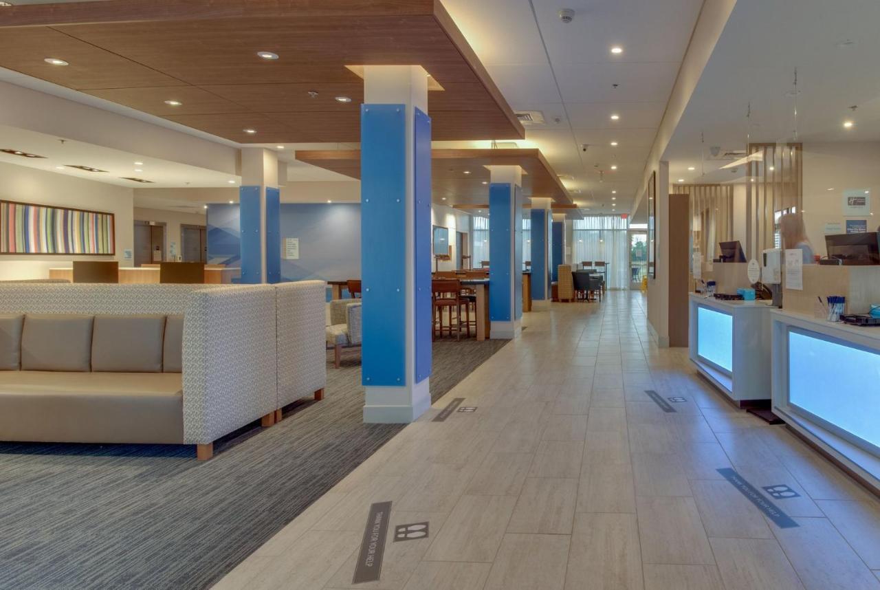 Holiday Inn Express & Suites - Union City By Ihg Eksteriør billede