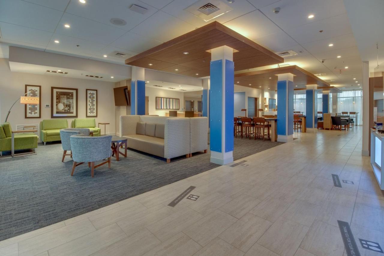 Holiday Inn Express & Suites - Union City By Ihg Eksteriør billede